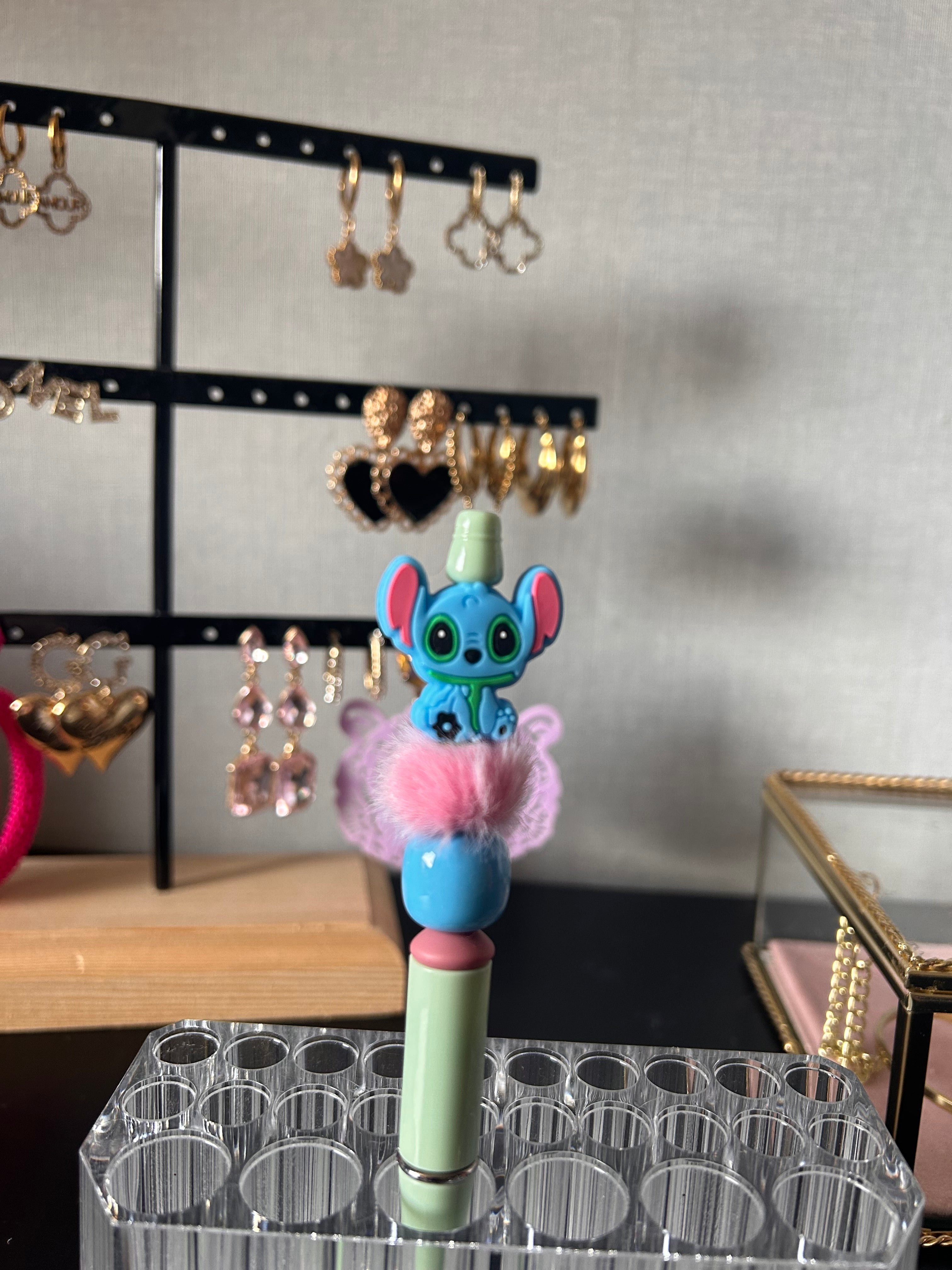 Diy: pen stitch