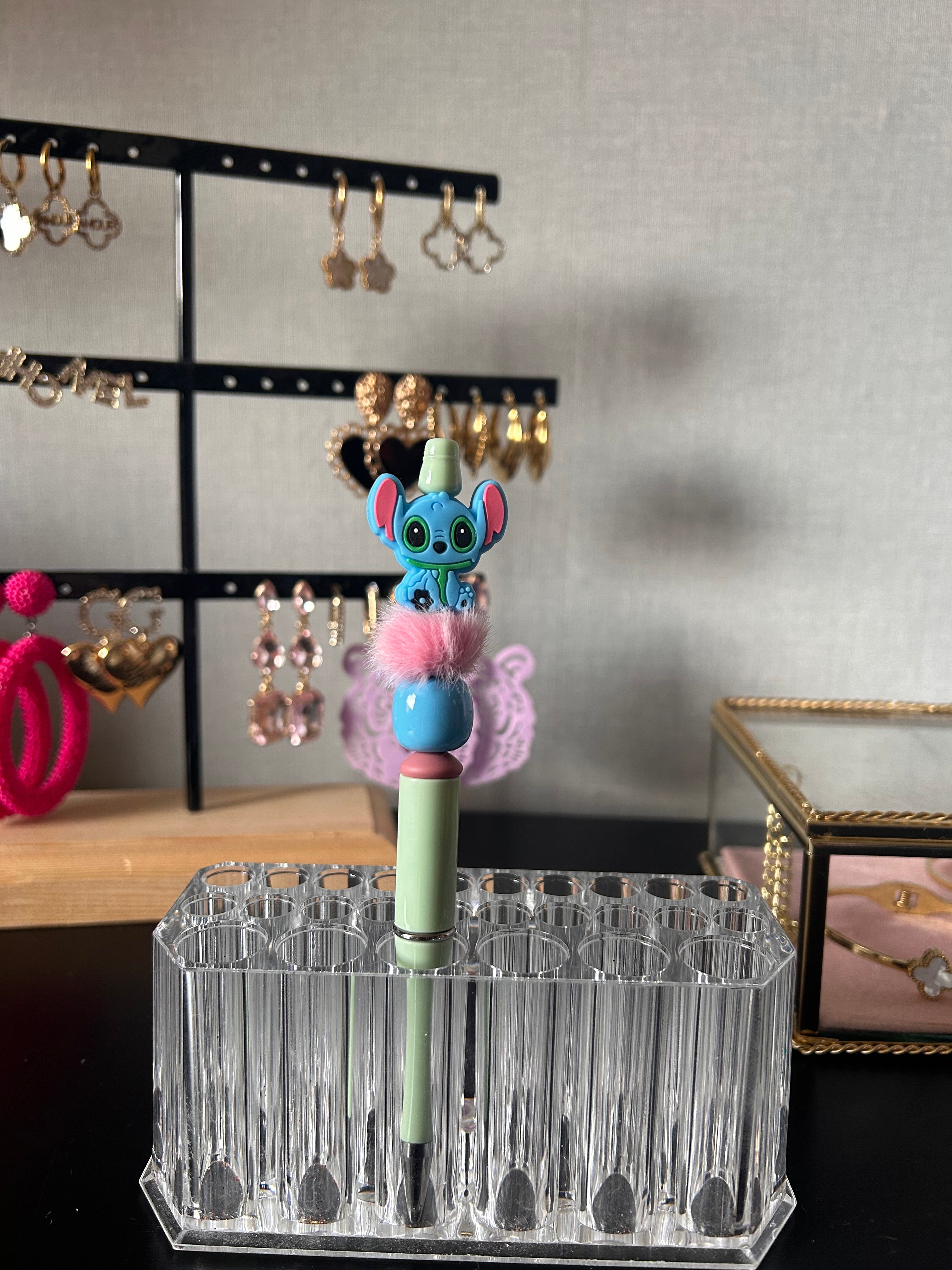 Diy: pen stitch