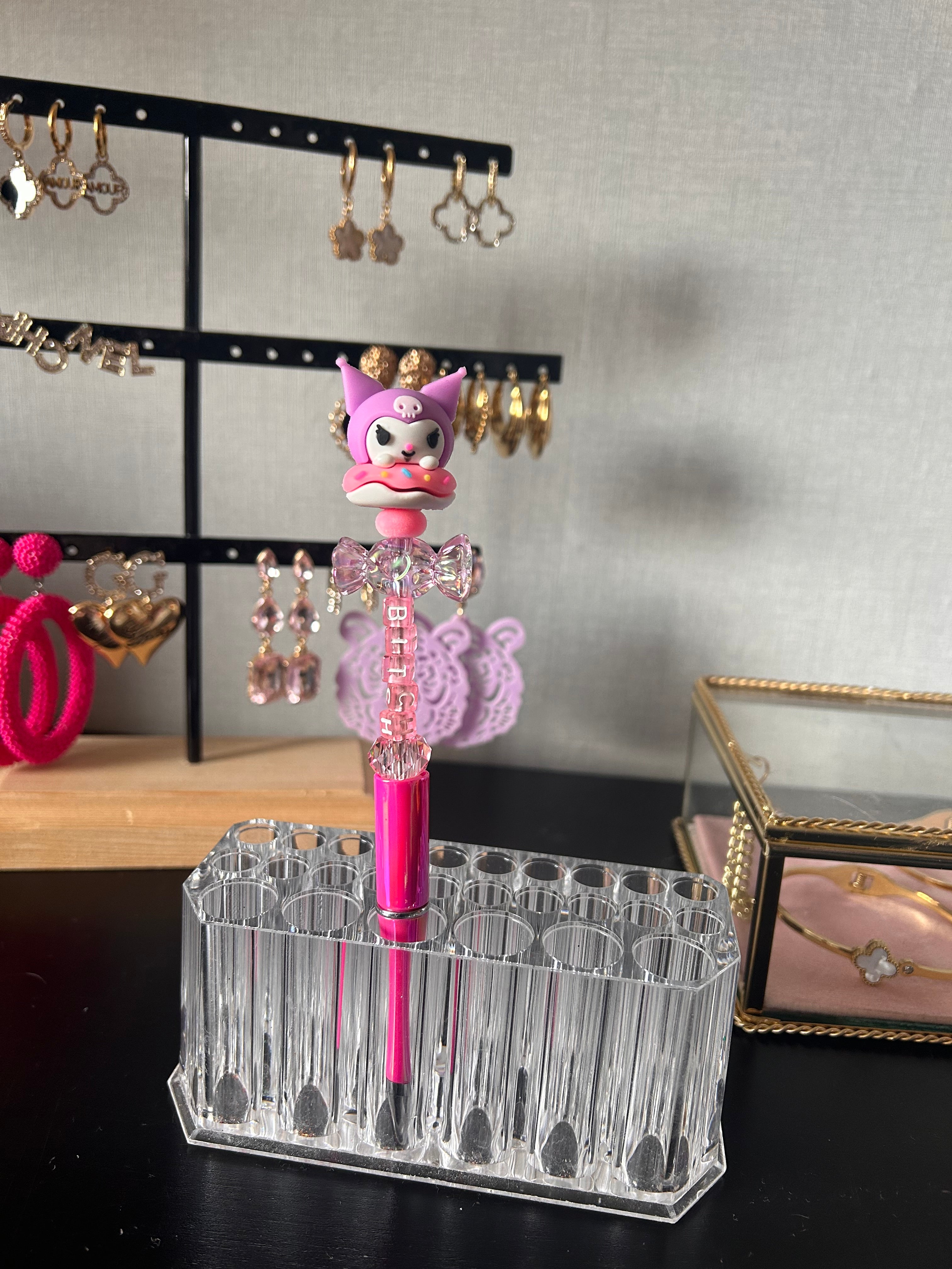 Diy: pen baddy